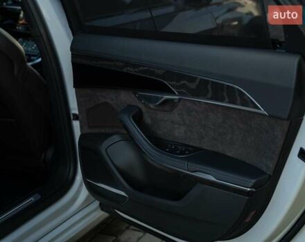 Белый Ауди А8, объемом двигателя 3 л и пробегом 93 тыс. км за 57500 $, фото 76 на Automoto.ua