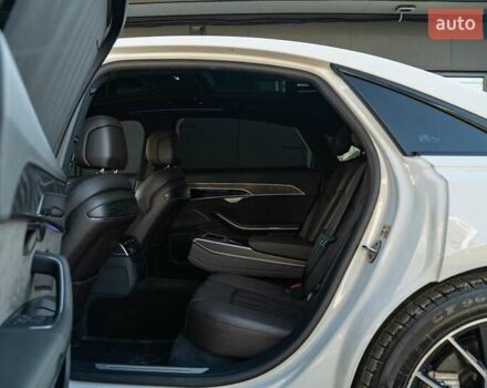 Белый Ауди А8, объемом двигателя 3 л и пробегом 93 тыс. км за 57500 $, фото 57 на Automoto.ua