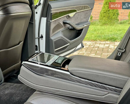 Белый Ауди А8, объемом двигателя 3 л и пробегом 92 тыс. км за 43000 $, фото 38 на Automoto.ua