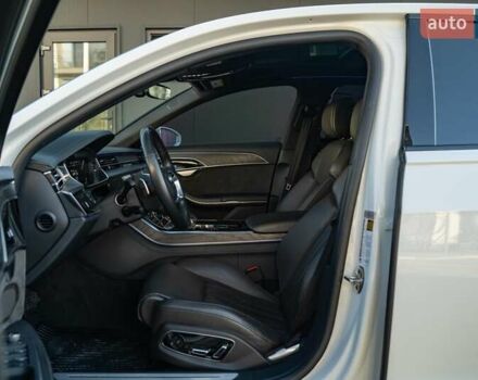 Белый Ауди А8, объемом двигателя 3 л и пробегом 93 тыс. км за 57500 $, фото 24 на Automoto.ua