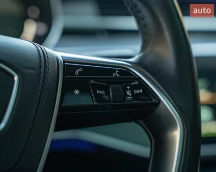 Белый Ауди А8, объемом двигателя 3 л и пробегом 93 тыс. км за 57500 $, фото 37 на Automoto.ua