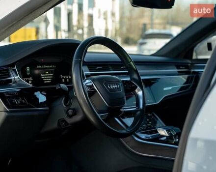 Белый Ауди А8, объемом двигателя 3 л и пробегом 93 тыс. км за 57500 $, фото 28 на Automoto.ua