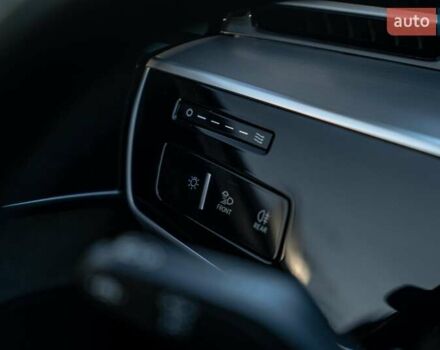 Белый Ауди А8, объемом двигателя 3 л и пробегом 93 тыс. км за 57500 $, фото 25 на Automoto.ua