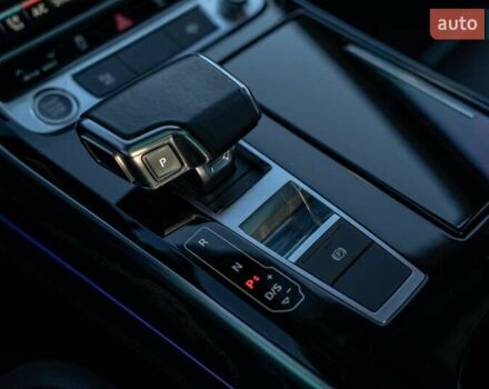 Белый Ауди А8, объемом двигателя 3 л и пробегом 93 тыс. км за 57500 $, фото 47 на Automoto.ua