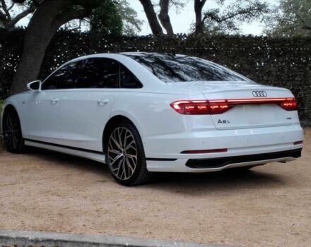 Белый Ауди А8, объемом двигателя 3 л и пробегом 19 тыс. км за 42500 $, фото 3 на Automoto.ua