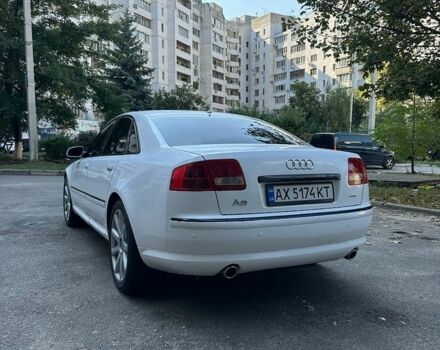 Белый Ауди А8, объемом двигателя 3.7 л и пробегом 330 тыс. км за 5950 $, фото 1 на Automoto.ua