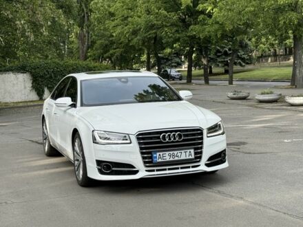 Белый Ауди А8, объемом двигателя 3 л и пробегом 178 тыс. км за 27900 $, фото 1 на Automoto.ua