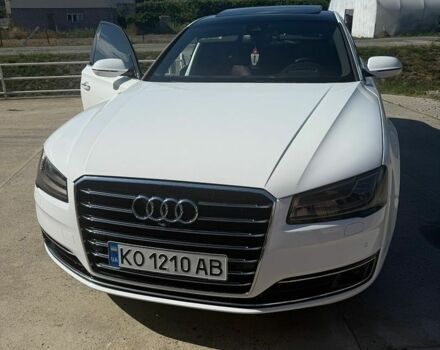 Белый Ауди А8, объемом двигателя 3 л и пробегом 207 тыс. км за 15000 $, фото 1 на Automoto.ua