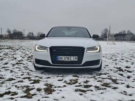Белый Ауди А8, объемом двигателя 3 л и пробегом 217 тыс. км за 21000 $, фото 1 на Automoto.ua