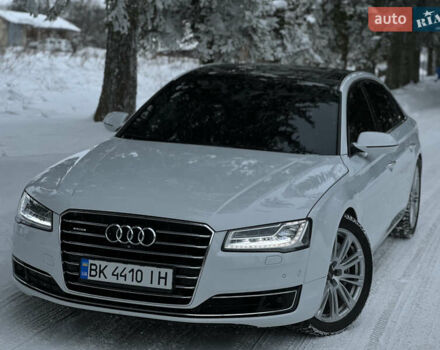 Белый Ауди А8, объемом двигателя 3 л и пробегом 159 тыс. км за 20000 $, фото 1 на Automoto.ua