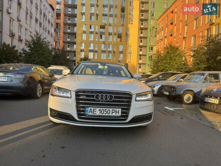 Ауди А8 2016 в Киеве на Automoto.ua Белый Ауди А8, объемом двигателя 3 л и пробегом 196 тыс. км за 25700 $, фото 1 на Automoto.ua