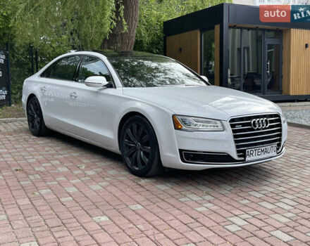 Белый Ауди А8, объемом двигателя 3 л и пробегом 111 тыс. км за 24800 $, фото 1 на Automoto.ua