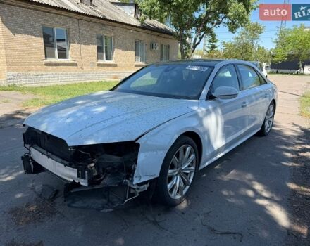 Белый Ауди А8, объемом двигателя 3 л и пробегом 215 тыс. км за 12800 $, фото 1 на Automoto.ua