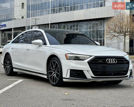 Білий Ауді A8, об'ємом двигуна 3 л та пробігом 53 тис. км за 58000 $, фото 1 на Automoto.ua