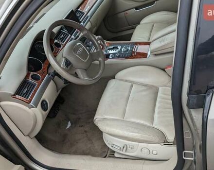 Бежевый Ауди А8, объемом двигателя 3 л и пробегом 345 тыс. км за 6500 $, фото 1 на Automoto.ua