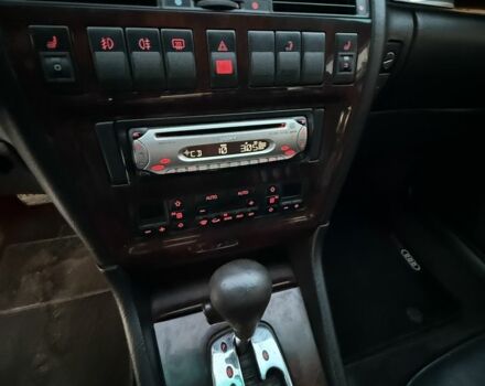 Черный Ауди А8, объемом двигателя 4.2 л и пробегом 250 тыс. км за 4200 $, фото 7 на Automoto.ua