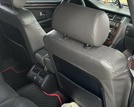 Ауди А8 1995 в Славуте на Automoto.ua Черный Ауди А8, объемом двигателя 4.2 л и пробегом 527 тыс. км за 3999 $, фото 6 на Automoto.ua