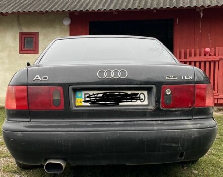 Черный Ауди А8, объемом двигателя 2.5 л и пробегом 329 тыс. км за 5500 $, фото 1 на Automoto.ua