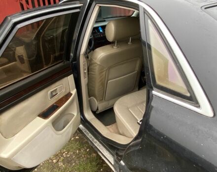 Черный Ауди А8, объемом двигателя 2.5 л и пробегом 329 тыс. км за 5500 $, фото 6 на Automoto.ua