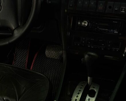 Чорний Ауді A8, об'ємом двигуна 4.2 л та пробігом 300 тис. км за 2600 $, фото 7 на Automoto.ua