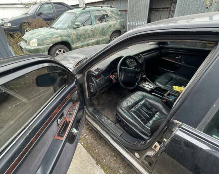 Черный Ауди А8, объемом двигателя 3.7 л и пробегом 900 тыс. км за 2600 $, фото 9 на Automoto.ua