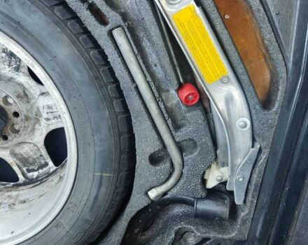 Чорний Ауді A8, об'ємом двигуна 4.2 л та пробігом 245 тис. км за 5400 $, фото 11 на Automoto.ua