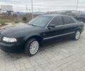 Черный Ауди А8, объемом двигателя 2.5 л и пробегом 300 тыс. км за 3000 $, фото 1 на Automoto.ua