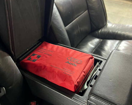 Черный Ауди А8, объемом двигателя 4.2 л и пробегом 358 тыс. км за 4000 $, фото 15 на Automoto.ua