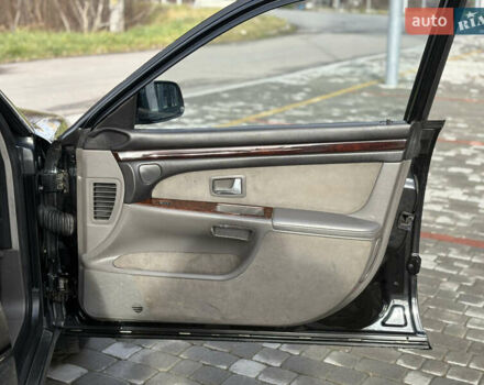 Чорний Ауді A8, об'ємом двигуна 4.2 л та пробігом 297 тис. км за 8500 $, фото 19 на Automoto.ua