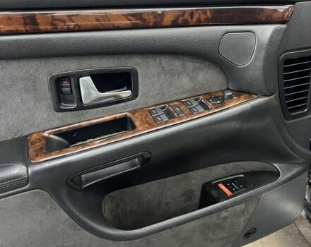 Чорний Ауді A8, об'ємом двигуна 4.2 л та пробігом 299 тис. км за 3899 $, фото 5 на Automoto.ua