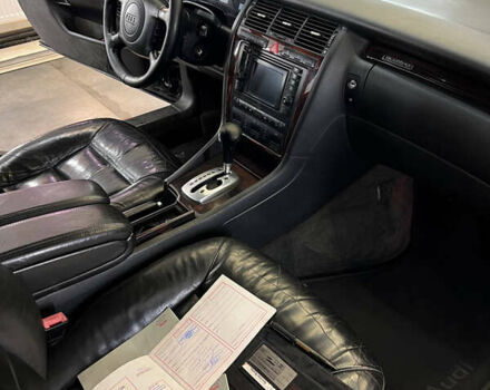 Черный Ауди А8, объемом двигателя 4.2 л и пробегом 358 тыс. км за 4000 $, фото 5 на Automoto.ua