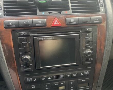 Черный Ауди А8, объемом двигателя 4.2 л и пробегом 480 тыс. км за 2000 $, фото 1 на Automoto.ua