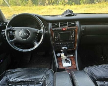 Черный Ауди А8, объемом двигателя 2.5 л и пробегом 450 тыс. км за 4700 $, фото 5 на Automoto.ua