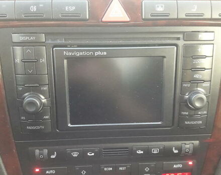 Черный Ауди А8, объемом двигателя 6 л и пробегом 77 тыс. км за 29999 $, фото 66 на Automoto.ua