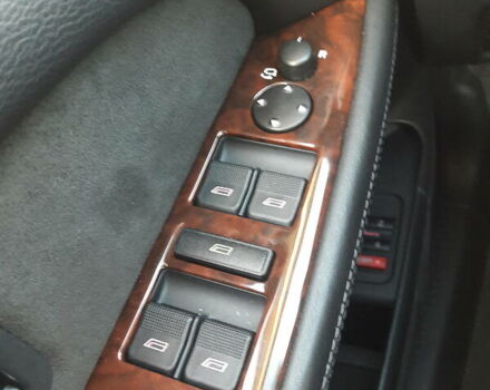 Черный Ауди А8, объемом двигателя 6 л и пробегом 77 тыс. км за 29999 $, фото 38 на Automoto.ua