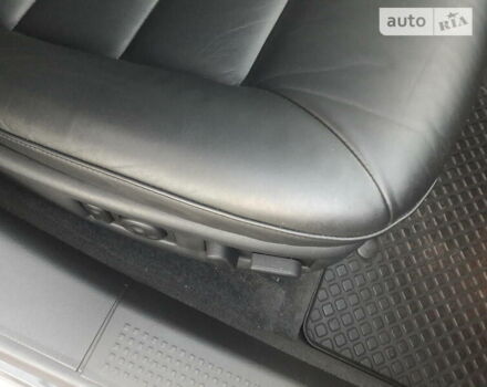 Черный Ауди А8, объемом двигателя 6 л и пробегом 77 тыс. км за 29999 $, фото 77 на Automoto.ua