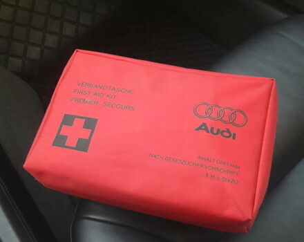 Черный Ауди А8, объемом двигателя 6 л и пробегом 77 тыс. км за 29999 $, фото 82 на Automoto.ua