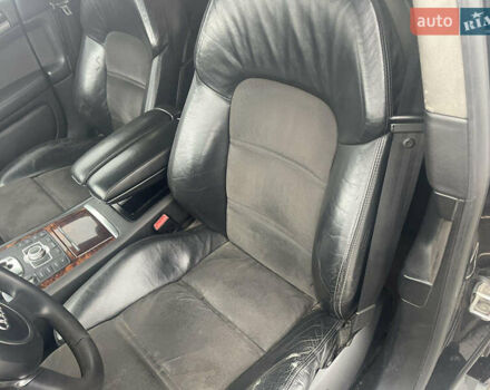 Черный Ауди А8, объемом двигателя 3.7 л и пробегом 300 тыс. км за 4499 $, фото 35 на Automoto.ua