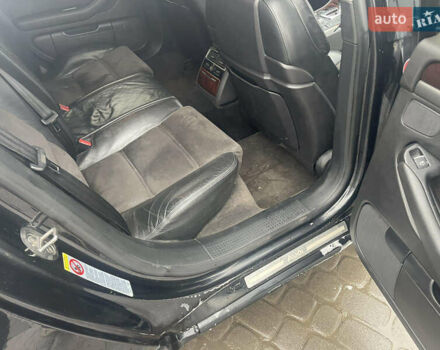 Черный Ауди А8, объемом двигателя 3.7 л и пробегом 300 тыс. км за 4499 $, фото 25 на Automoto.ua