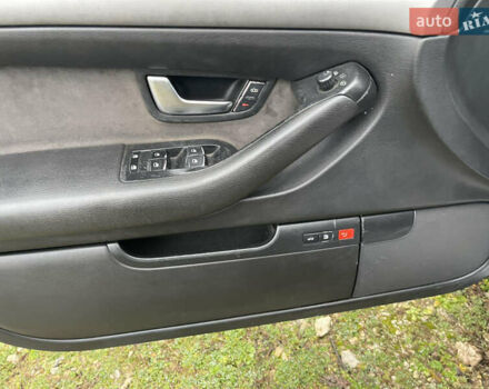 Чорний Ауді A8, об'ємом двигуна 3.7 л та пробігом 290 тис. км за 4600 $, фото 27 на Automoto.ua