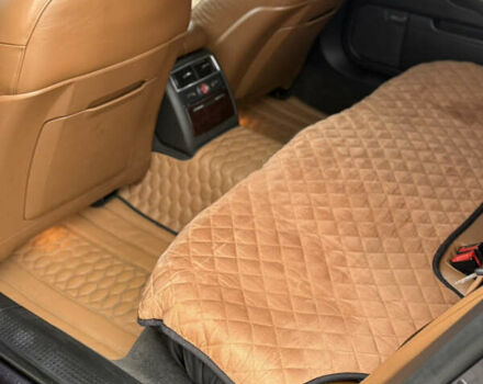 Черный Ауди А8, объемом двигателя 2.98 л и пробегом 260 тыс. км за 7000 $, фото 7 на Automoto.ua