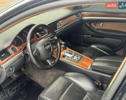 Черный Ауди А8, объемом двигателя 4.16 л и пробегом 220 тыс. км за 8500 $, фото 6 на Automoto.ua