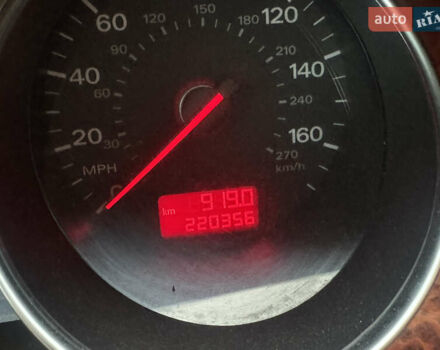 Черный Ауди А8, объемом двигателя 4.16 л и пробегом 220 тыс. км за 8500 $, фото 15 на Automoto.ua