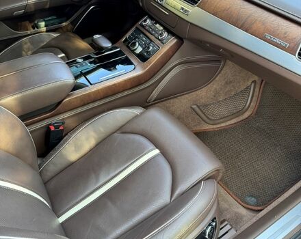 Черный Ауди А8, объемом двигателя 4.2 л и пробегом 209 тыс. км за 18000 $, фото 10 на Automoto.ua