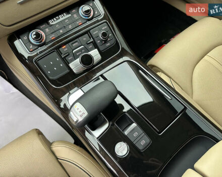 Чорний Ауді A8, об'ємом двигуна 6.3 л та пробігом 220 тис. км за 69000 $, фото 10 на Automoto.ua