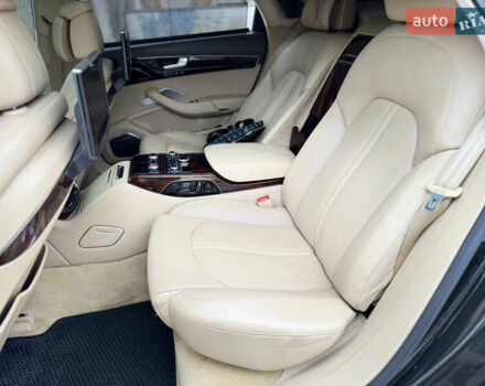 Чорний Ауді A8, об'ємом двигуна 4.2 л та пробігом 330 тис. км за 19950 $, фото 24 на Automoto.ua