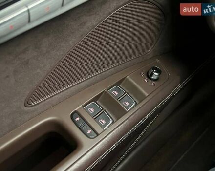 Чорний Ауді A8, об'ємом двигуна 4.16 л та пробігом 246 тис. км за 17990 $, фото 17 на Automoto.ua