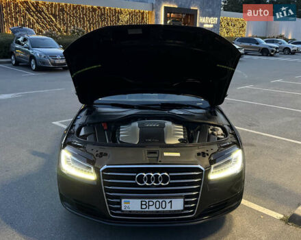 Черный Ауди А8, объемом двигателя 4.2 л и пробегом 350 тыс. км за 25000 $, фото 18 на Automoto.ua