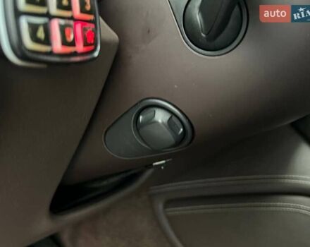 Чорний Ауді A8, об'ємом двигуна 4.16 л та пробігом 246 тис. км за 17990 $, фото 21 на Automoto.ua