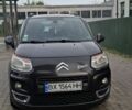 Черный Ауди А8, объемом двигателя 6.3 л и пробегом 143 тыс. км за 16400 $, фото 1 на Automoto.ua